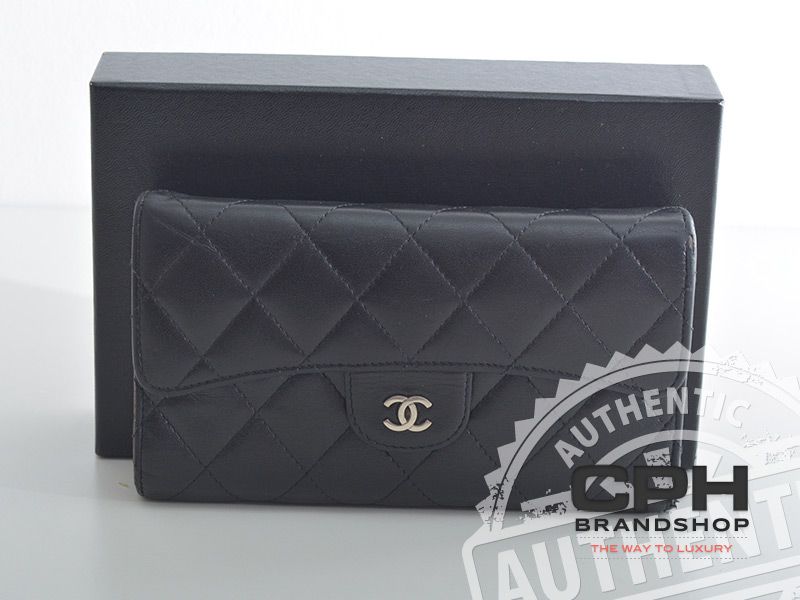 Chanel Flap wallet -335