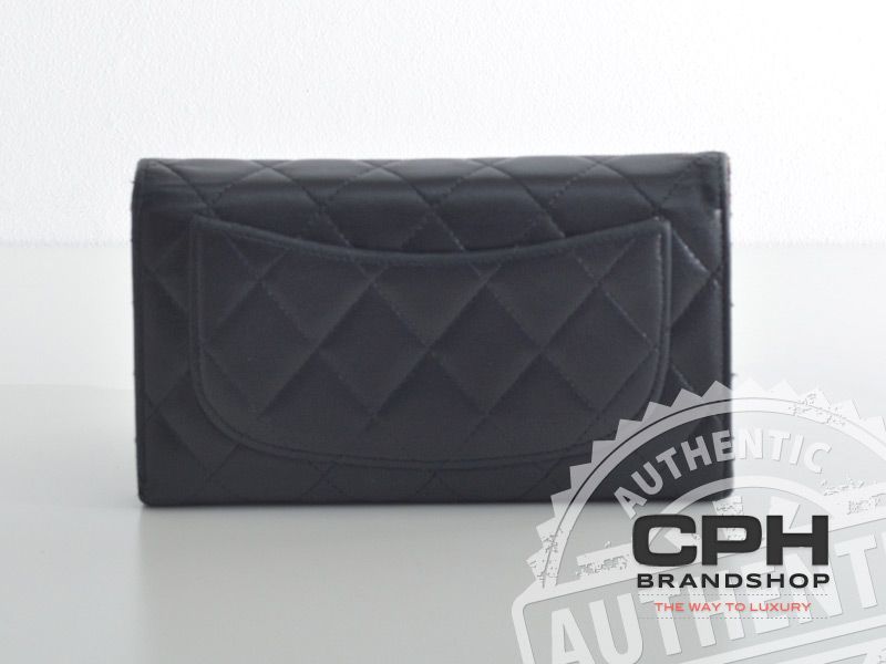 Chanel Flap wallet -332