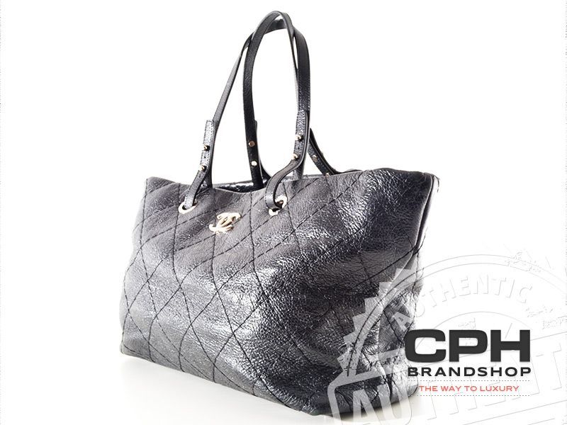 Chanel "on the road" tote taske.-4138