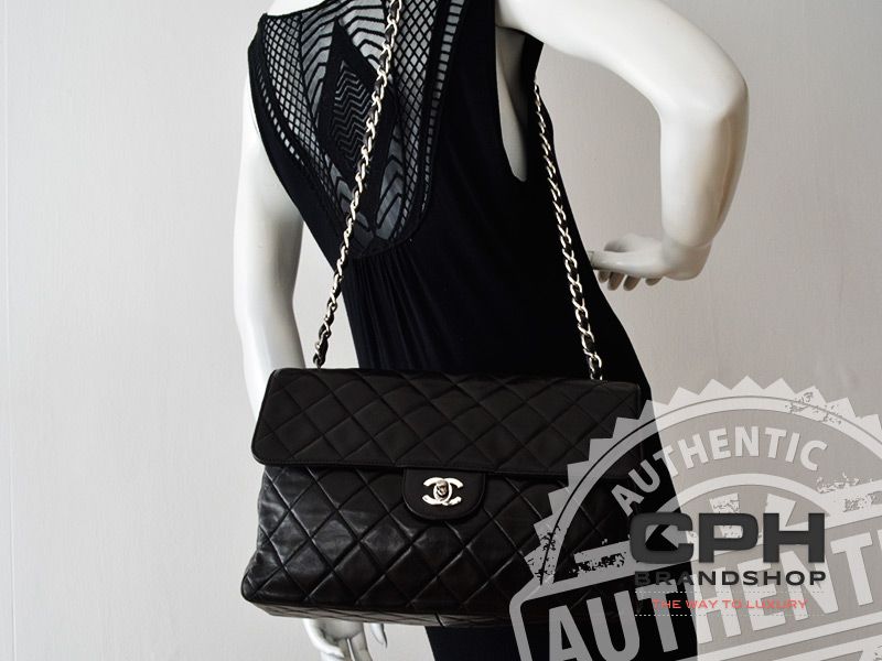 Chanel Vintage Classic Jumbo Flap Bag-4728