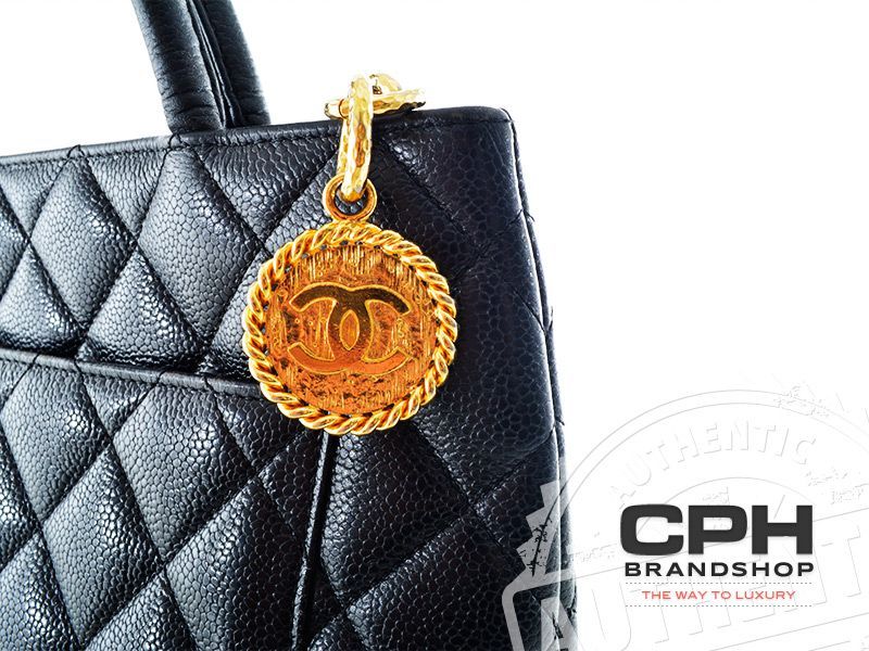 Chanel Medallion - Caviar-2109