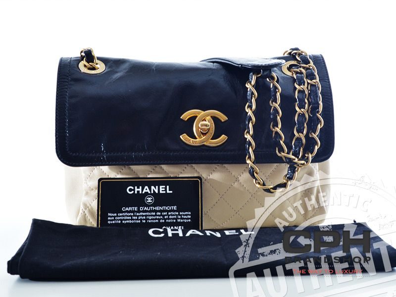 Chanel Contrast skulder taske-0