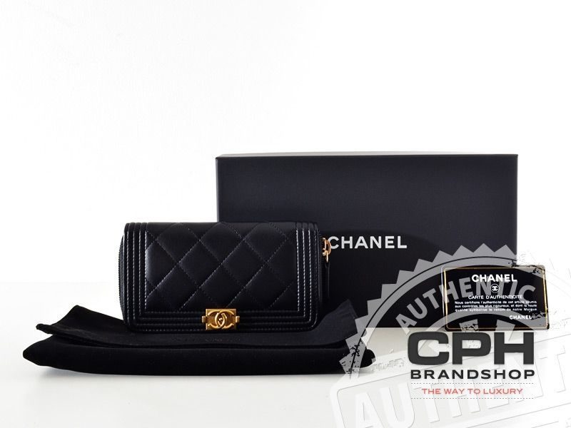 Chanel Boy Zippy wallet-0