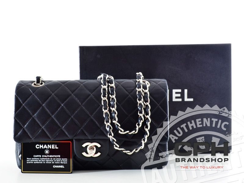 Chanel 2.55-0
